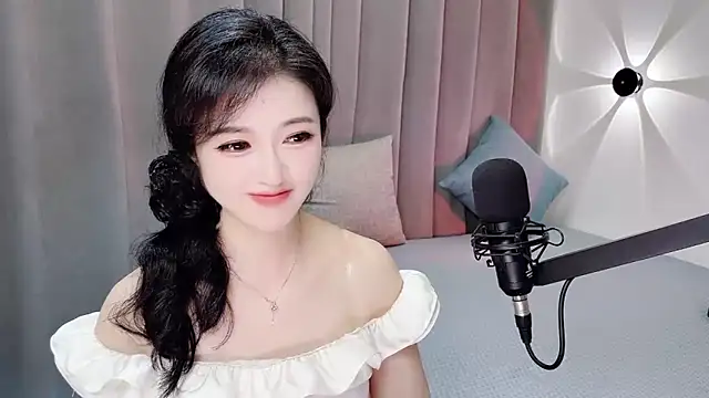 Momo-Wow online show from July 28, 6:20 am