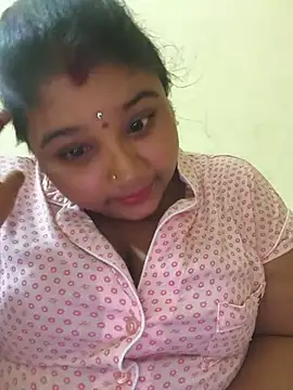 Snapshot of meenaqueen chatting on June 9, 5:57 pm meenaqueen online show from June 9, 5:57 pm