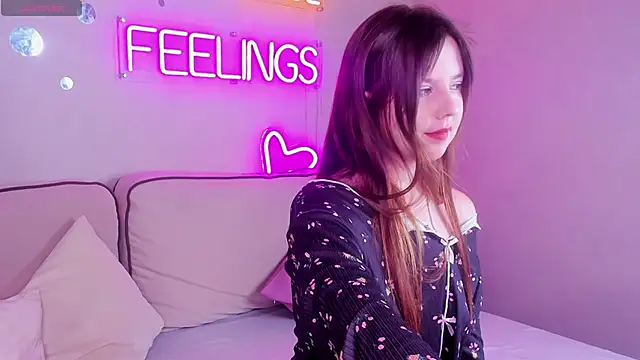 Snapshot of Violeta_Paul chatting on June 11, 1:16 am Violeta Paul online show from June 11, 1:16 am
