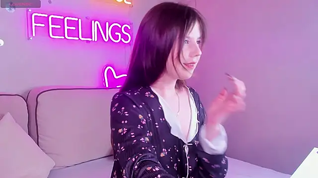 Snapshot of Violeta_Paul chatting on June 11, 2:53 am Violeta Paul online show from June 11, 2:53 am