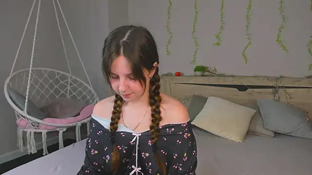Violeta Paul online show from July 5, 9:16 am