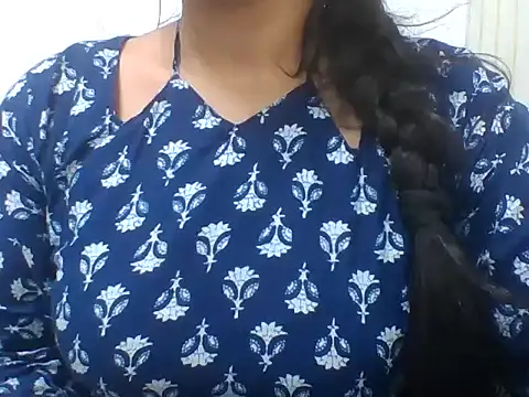 Snapshot of White_Sparrow1 chatting on June 1, 9:00 am White Sparrow1 online show from June 1, 9:00 am