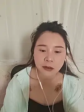Snapshot of Feifei_610 chatting on June 11, 3:04 am Feifei 610 online show from June 11, 3:04 am