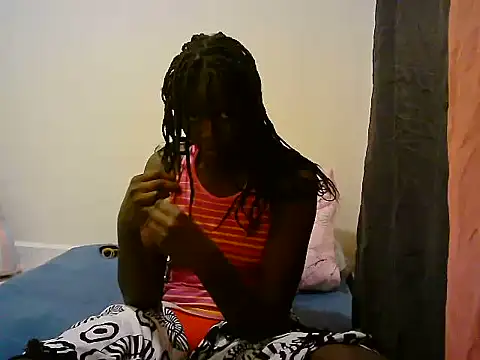 BerryJulie online show from June 5, 9:20 pm