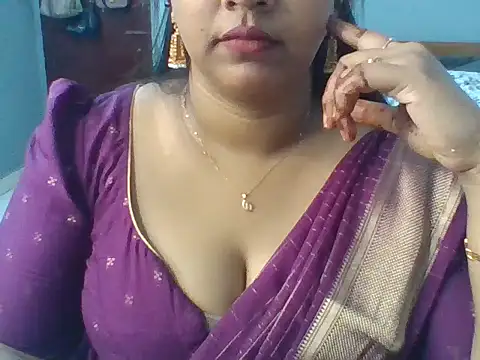 Snapshot of Tamil_hot_Meenu chatting on June 9, 3:23 pm Tamil hot Meenu online show from June 9, 3:23 pm