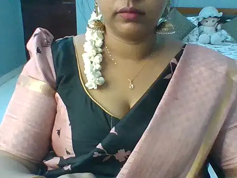 Snapshot of Tamil_hot_Meenu chatting on June 11, 3:54 pm Tamil hot Meenu online show from June 11, 3:54 pm
