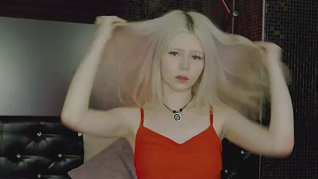Lucy Bambi online show from June 20, 4:54 pm