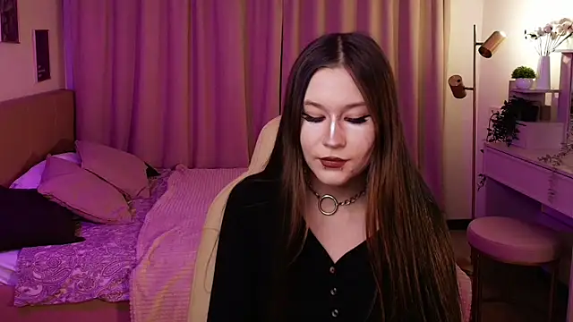 Snapshot of Bety_White chatting on June 14, 7:43 am Bety White online show from June 14, 7:43 am