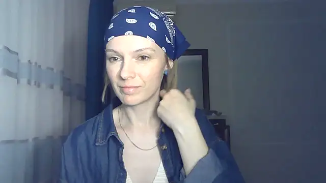 AdelleLovee  online show from June 7, 6:11 pm