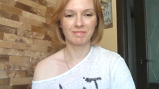 AdelleLovee  online show from June 11, 12:03 pm