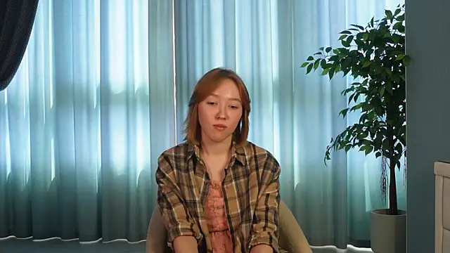 Snapshot of LeliaSavich chatting on June 3, 4:04 am LeliaSavich online show from June 3, 4:04 am