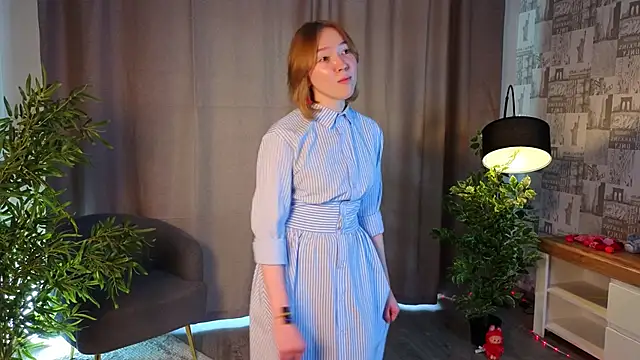 Snapshot of LeliaSavich chatting on June 4, 1:11 am LeliaSavich online show from June 4, 1:11 am