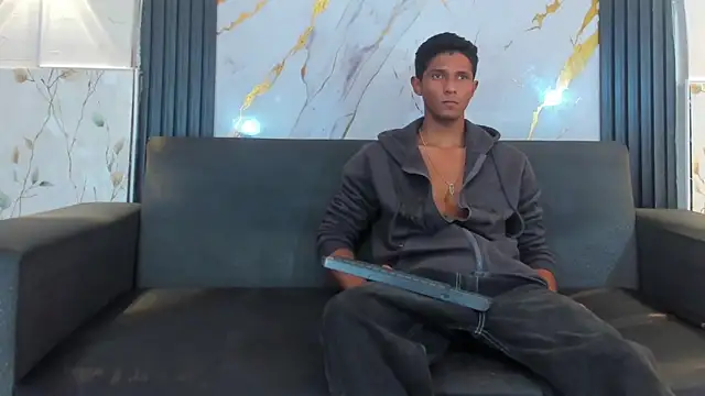 Yoel Blessed online show from June 17, 8:54 pm