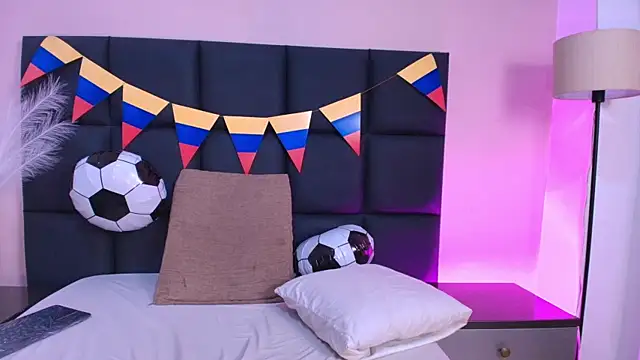 ValentinaVegaa online show from June 11, 7:34 pm