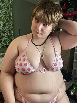 Snapshot of MollyStonez4200 chatting on June 6, 6:45 pm MollyStonez4200 online show from June 6, 6:45 pm