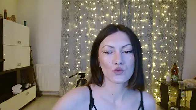 LoraBelle12 online show from June 9, 8:42 pm