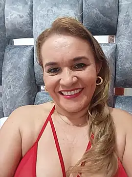 Sara hilton02 online show from June 7, 1:15 pm