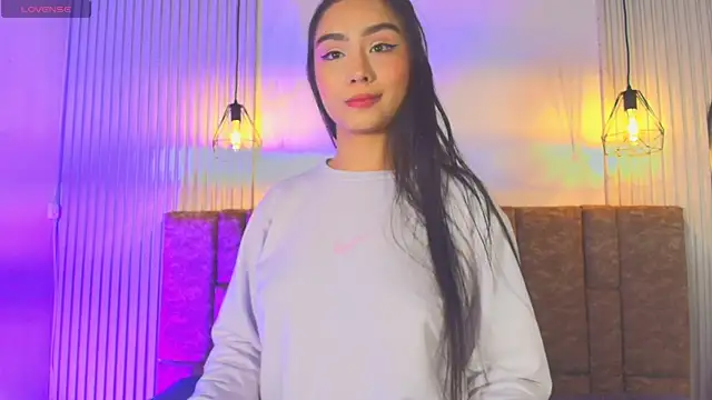 Snapshot of KENNIA_SWEETIEE chatting on June 8, 11:54 am KENNIA SWEETIEE online show from June 8, 11:54 am