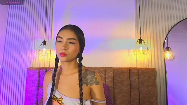 Snapshot of KENNIA_SWEETIEE chatting on June 9, 11:33 am KENNIA SWEETIEE online show from June 9, 11:33 am