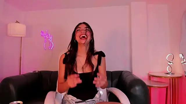 AmyFender online show from July 25, 7:22 pm