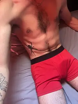 Snapshot of Tom19Cm_xx chatting on June 11, 10:46 am Tom19Cm xx online show from June 11, 10:46 am