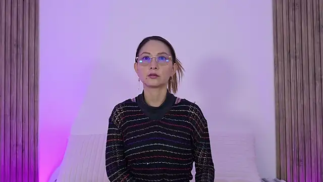 giaddaheyann online show from June 10, 7:57 pm