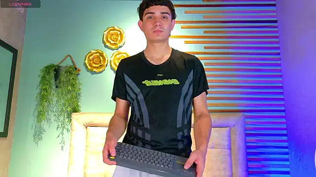 aalejo gray online show from June 13, 7:34 pm
