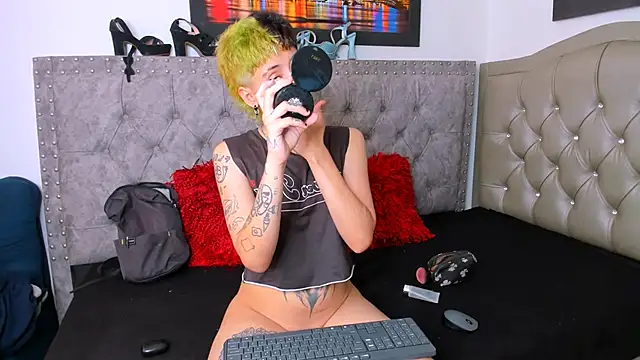 Snapshot of Taylor_rossy69 chatting on June 10, 7:24 pm Taylor rossy69 online show from June 10, 7:24 pm