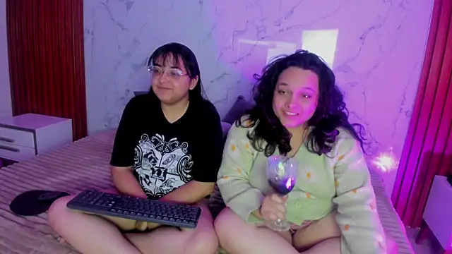 genesis y moon online show from June 21, 3:31 am