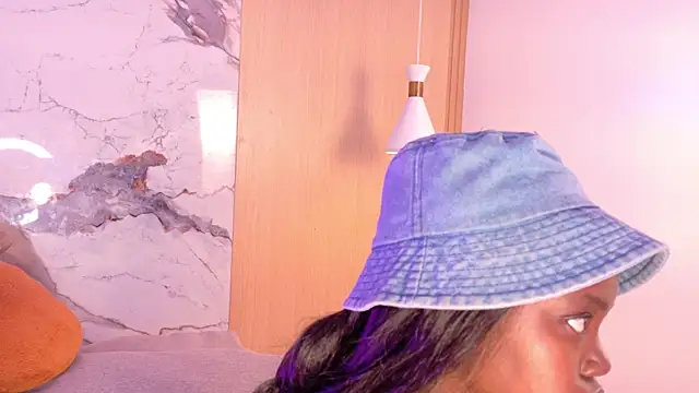 EmiilyLovex online show from July 22, 1:03 pm