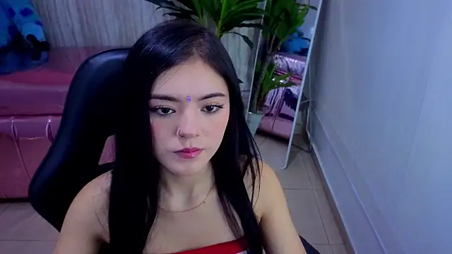 Snapshot of vaneloppe_t_ chatting on June 7, 12:53 pm vaneloppe t online show from June 7, 12:53 pm