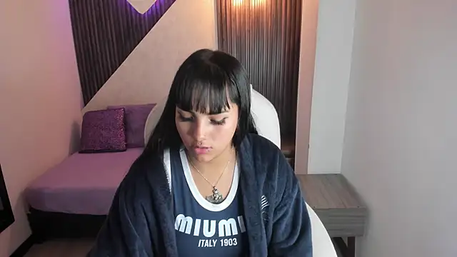 Bella Raven online show from June 8, 11:32 am
