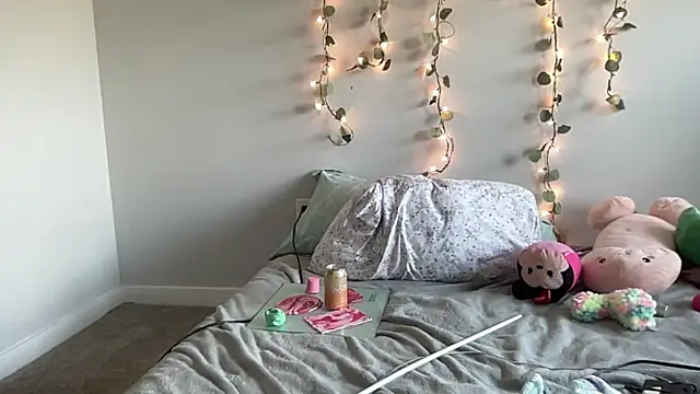 maddiliz online show from November 24, 6:40 pm