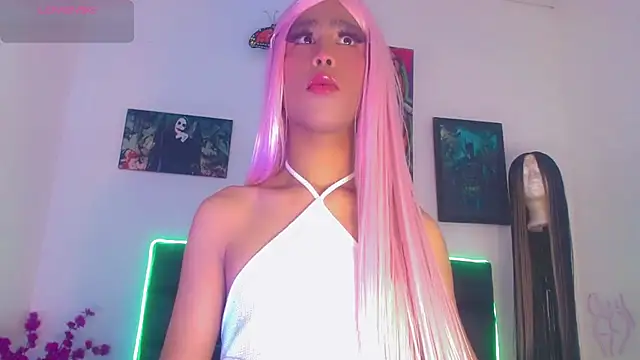 Honey Balenciaga online show from July 28, 7:39 pm