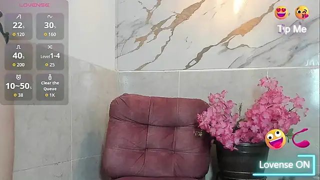 Snapshot of Sahaara chatting on June 4, 7:42 pm Sahaara online show from June 4, 7:42 pm