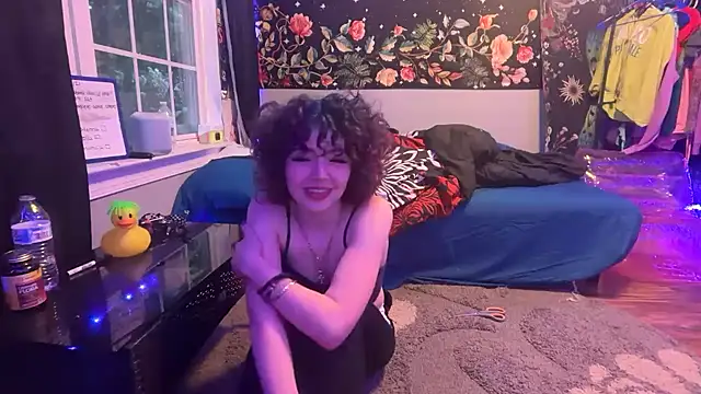 petitewhitebaee online show from June 12, 12:42 am