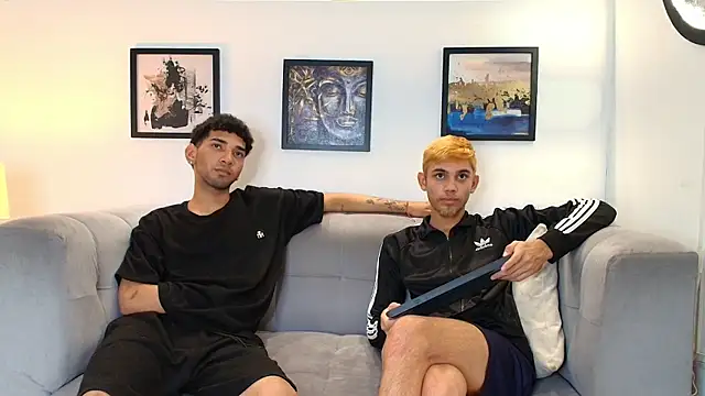 BLONDON BOYS1 online show from June 5, 7:19 pm