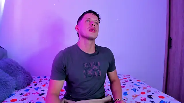 johnycooper08 online show from June 10, 1:21 pm