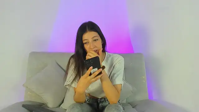 LindseyCarter online show from July 18, 8:01 pm