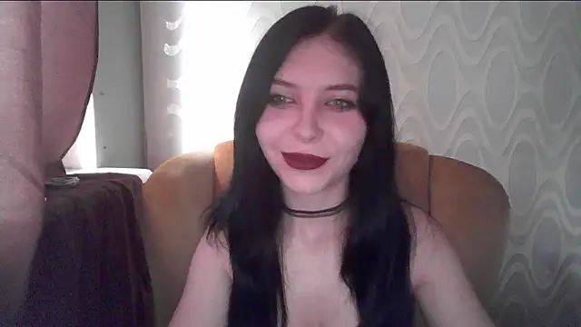 Snapshot of RileyTight chatting on June 10, 8:24 am RileyTight online show from June 10, 8:24 am