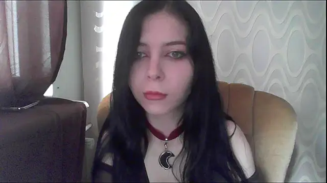 Snapshot of RileyTight chatting on June 12, 8:13 am RileyTight online show from June 12, 8:13 am