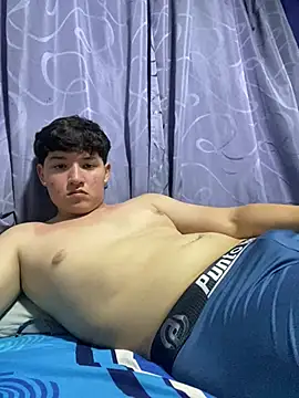 Snapshot of cacvz07 chatting on June 7, 3:32 am cacvz07 online show from June 7, 3:32 am