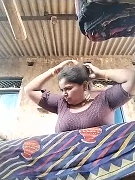 Snapshot of HOpooja356l chatting on June 13, 12:58 pm HOpooja356l online show from June 13, 12:58 pm