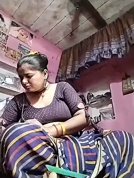 Snapshot of HOpooja356l chatting on June 14, 2:35 am HOpooja356l online show from June 14, 2:35 am