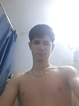 Snapshot of BigAlexxx1 chatting on July 1, 1:07 am BigAlexxx1 online show from July 1, 1:07 am