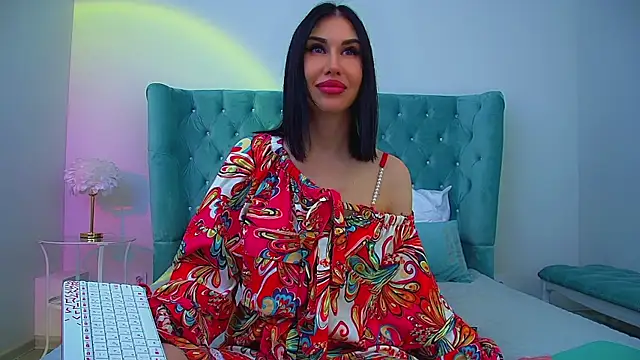 Snapshot of KaylaMous chatting on June 28, 6:47 pm KaylaMous online show from June 28, 6:47 pm