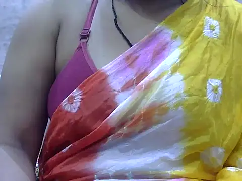 Snapshot of hey_darling_ chatting on June 14, 12:52 am hey darling online show from June 14, 12:52 am