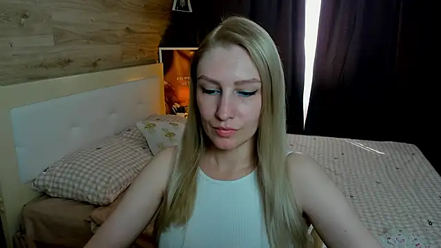 Snapshot of ReginaAmour chatting on June 12, 12:48 pm ReginaAmour online show from June 12, 12:48 pm