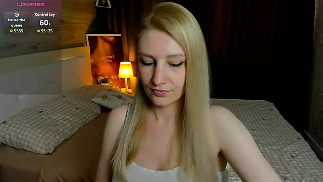Snapshot of ReginaAmour chatting on June 15, 2:41 pm ReginaAmour online show from June 15, 2:41 pm