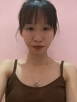 Snapshot of Abi_girl12 chatting on July 24, 5:44 pm Abi girl12 online show from July 24, 5:44 pm